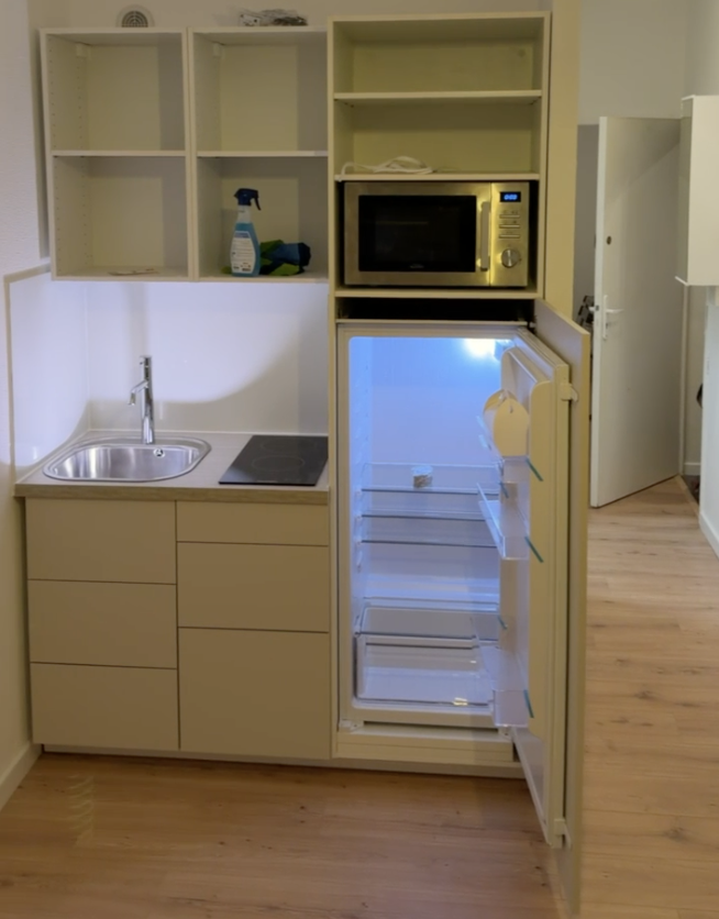 cusine 150cm en cours de montage