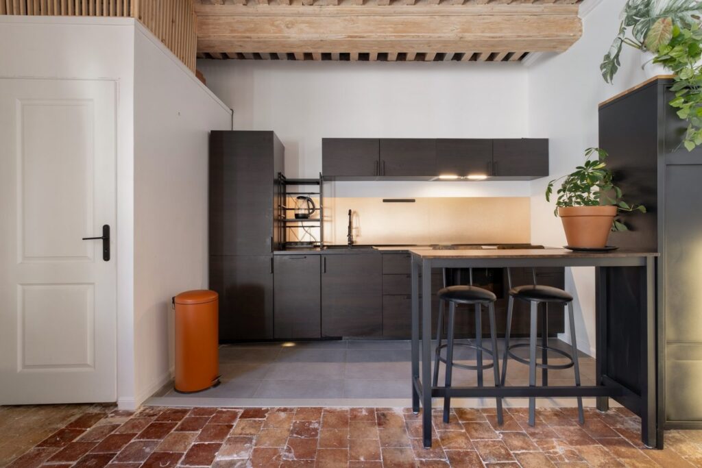 LP : Rénovation intérieure – Lyon 6em 20 4207EL Lyon 1 Appartement canut renove 10 1680x1120 2