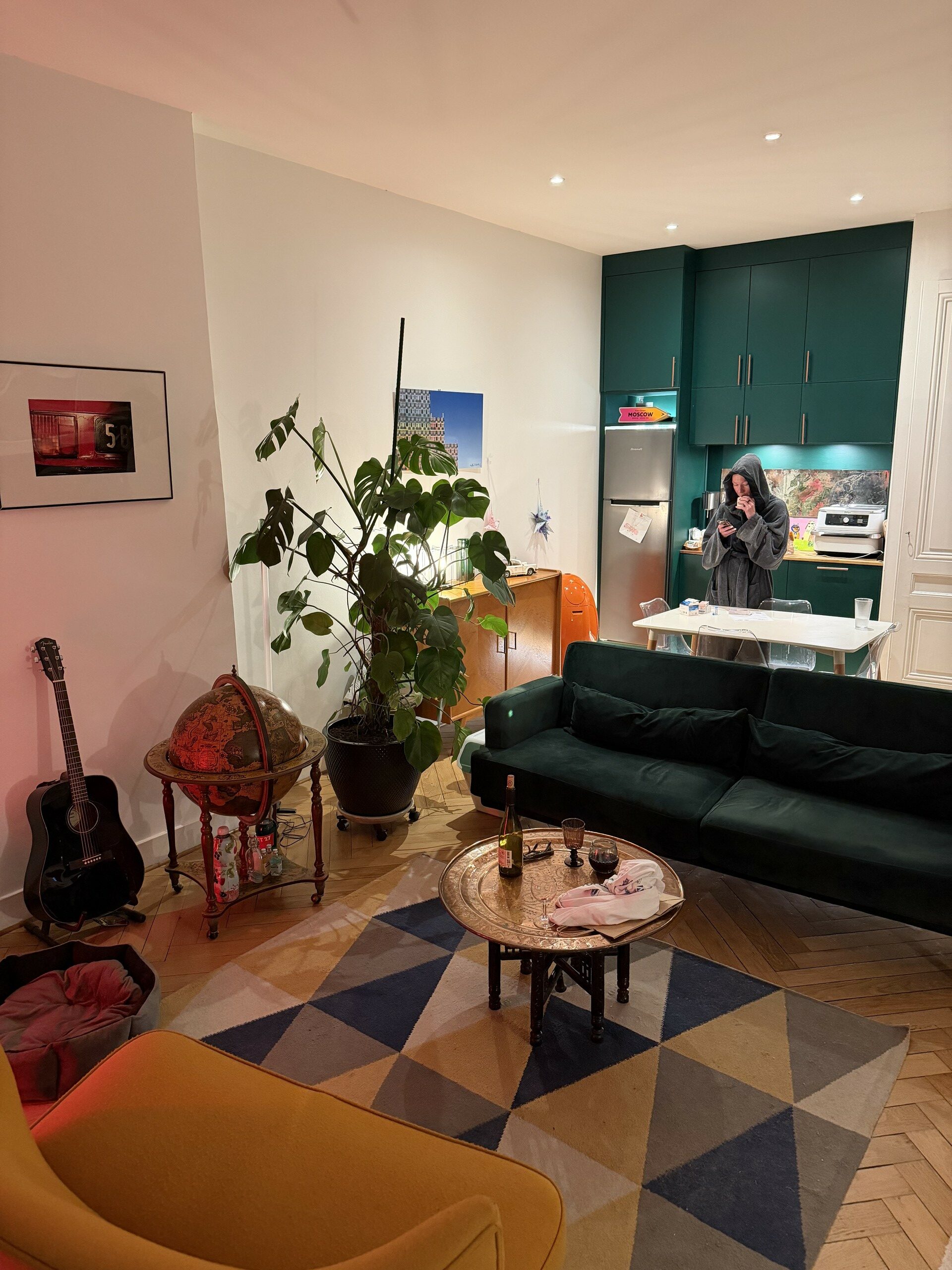 LP : Rénovation intérieure – Lyon 6em 3 Armoire sur-mesure vert british réalisée par l'entreprise d'aménagement Valdréa à Lyon.